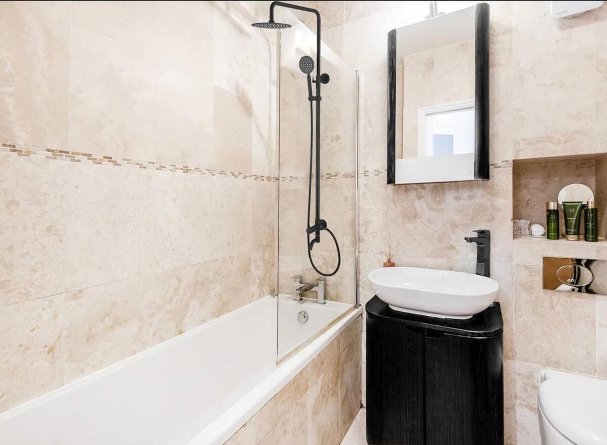 Awesome Leicester Sq! Fashion Flat For Theatre Families And Happy Friends Apartment London Ngoại thất bức ảnh